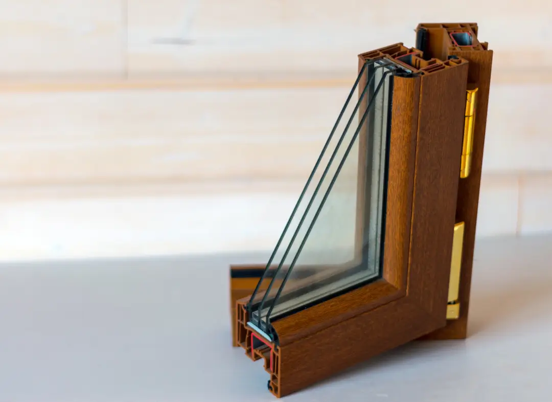 Installation de fenêtre en bois sur mesure Anse